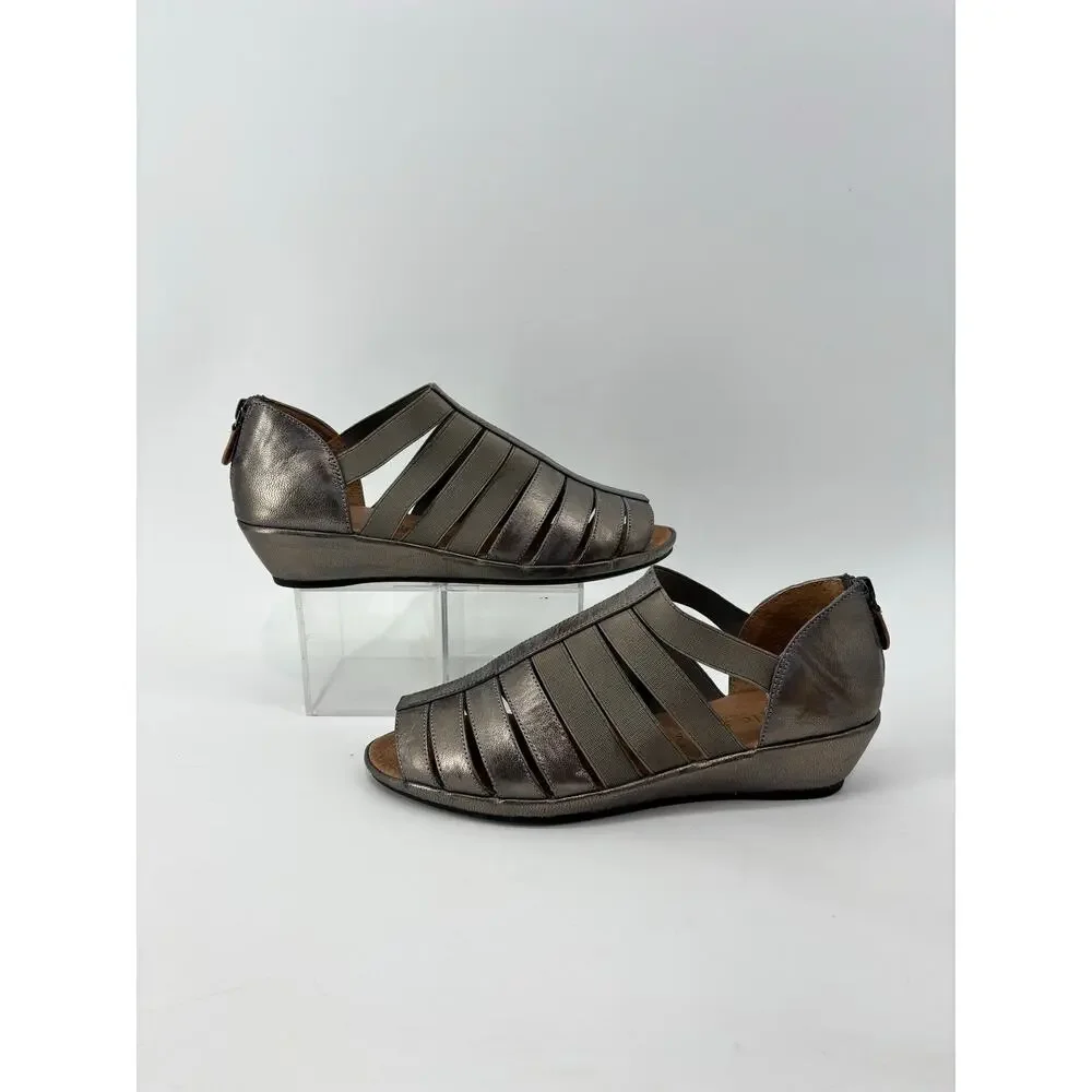 Gentle Souls Womens Size 7.5 Lana Metallic Sandals Wedge Elastic